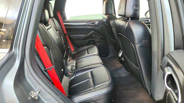 2014 Porsche Cayenne Platinum Edition