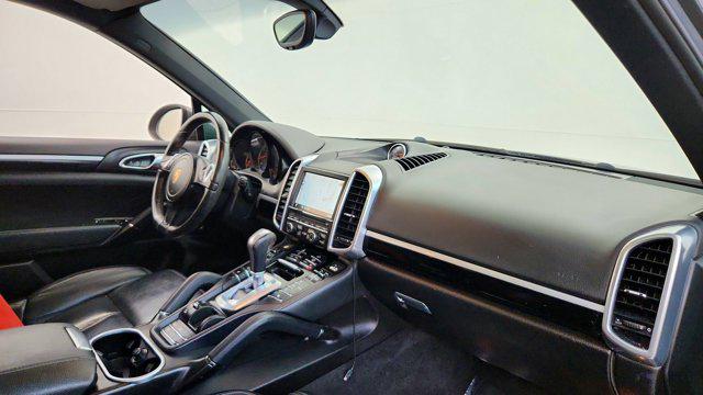 2014 Porsche Cayenne Platinum Edition