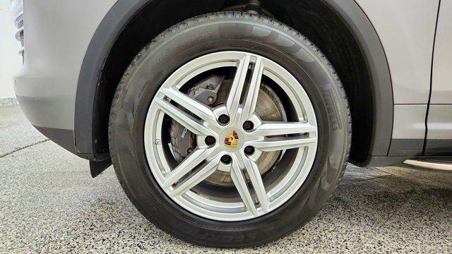 2014 Porsche Cayenne Platinum Edition