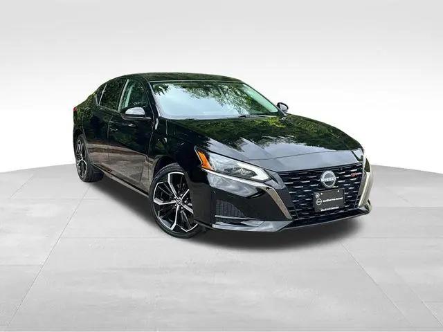 2024 Nissan Altima SR Intelligent AWD for sale in Des Moines, IA