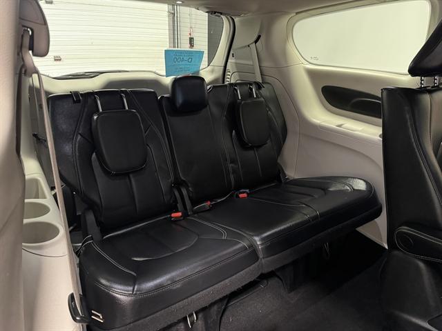 2022 Chrysler Pacifica Hybrid Touring L