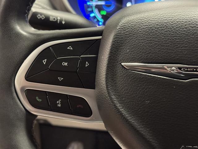 2022 Chrysler Pacifica Hybrid Touring L