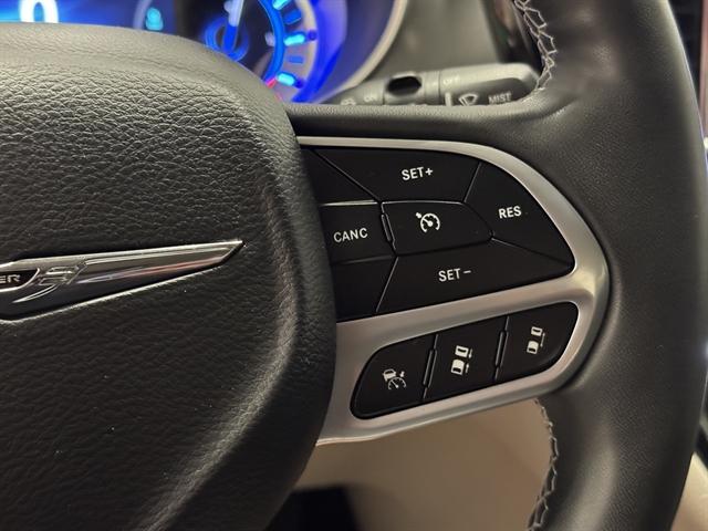 2022 Chrysler Pacifica Hybrid Touring L