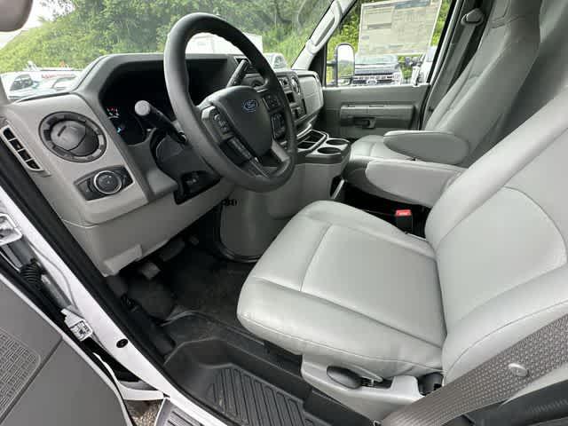 2026 Ford E-350 Cutaway Unknown