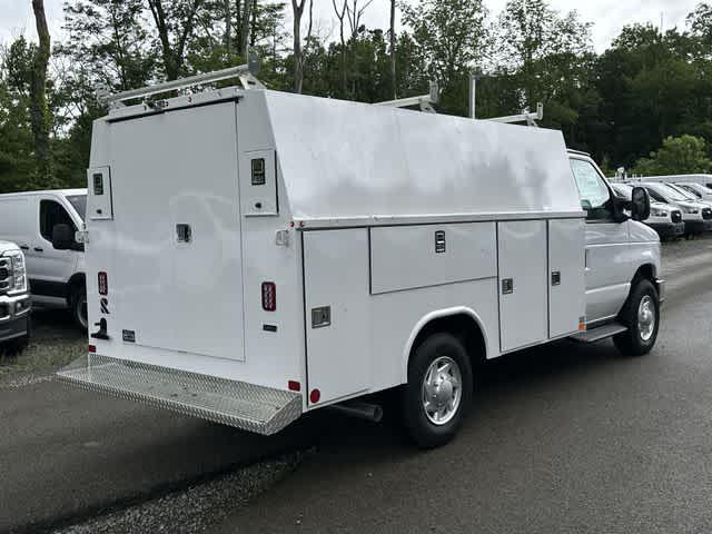 2026 Ford E-350 Cutaway Unknown