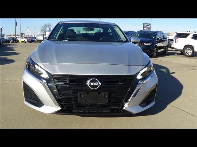 2024 Nissan Altima SV FWD