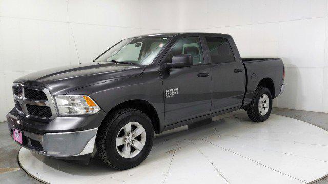 2022 RAM 1500 Classic SLT Crew Cab 4x2 57 Box