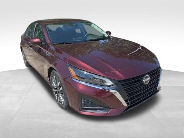 2023 Nissan Altima SV FWD