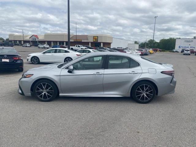 2022 Toyota Camry SE