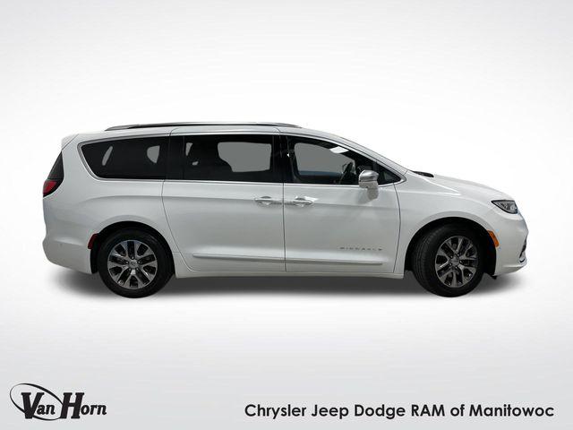 2022 Chrysler Pacifica Hybrid Pinnacle