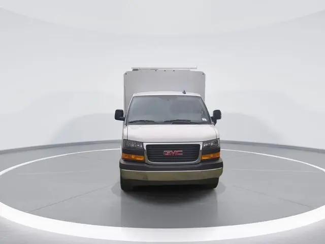 2025 GMC Savana Cutaway Work Van
