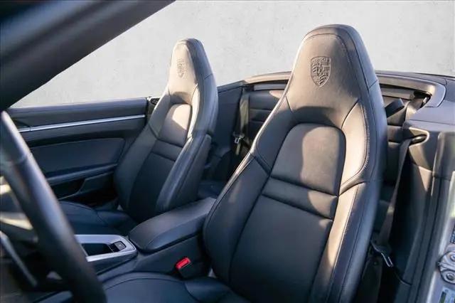 2020 Porsche 911 Carrera 4S Cabriolet