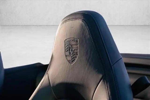 2020 Porsche 911 Carrera 4S Cabriolet