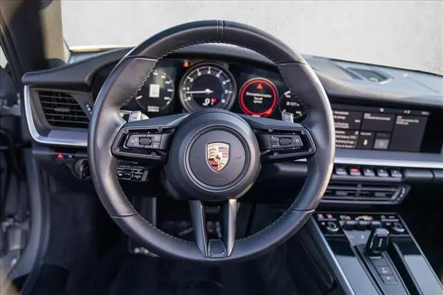 2020 Porsche 911 Carrera 4S Cabriolet