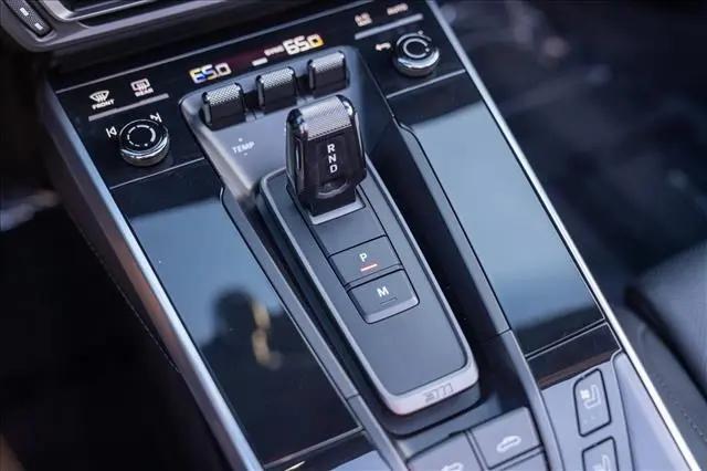 2020 Porsche 911 Carrera 4S Cabriolet