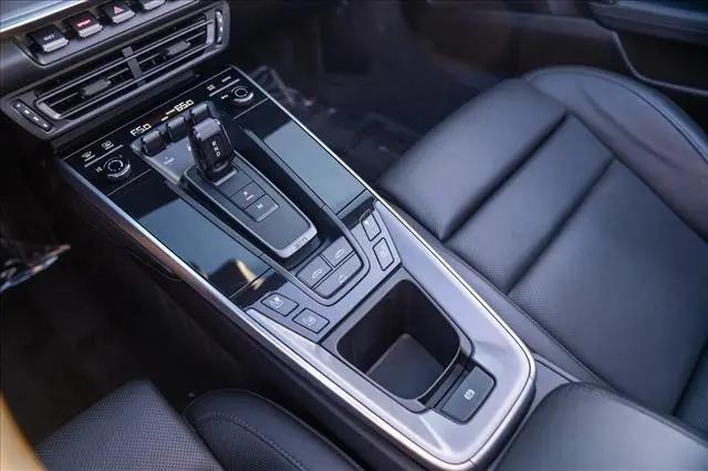 2020 Porsche 911 Carrera 4S Cabriolet