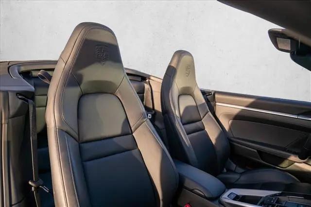 2020 Porsche 911 Carrera 4S Cabriolet