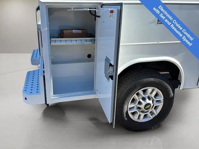2025 Chevrolet Silverado 2500HD 4WD Double Cab Long Bed Work Truck