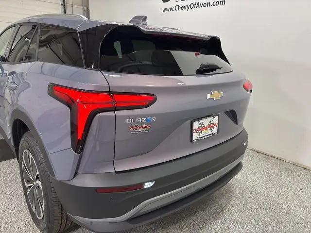 2025 Chevrolet V Blazer RWD LT