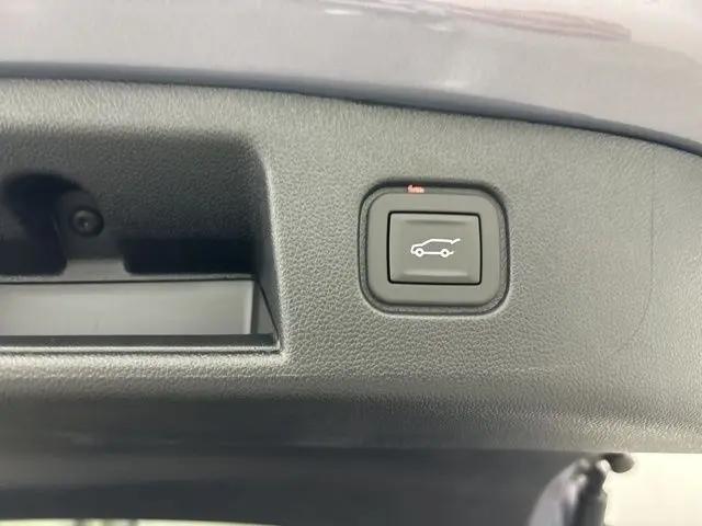 2025 Chevrolet V Blazer RWD LT