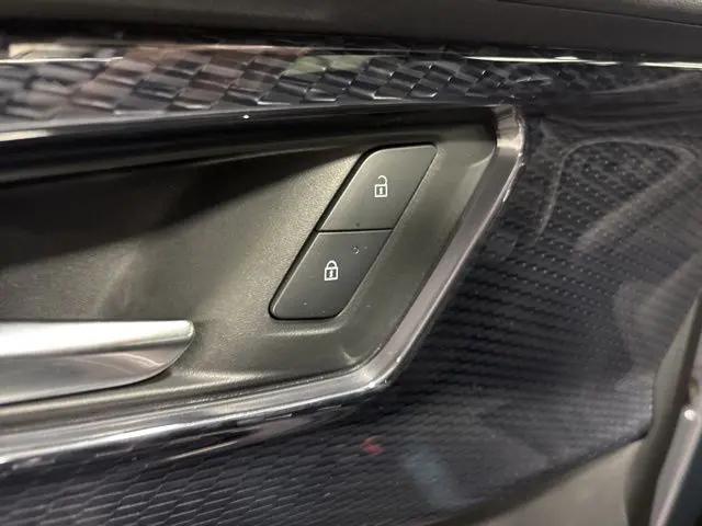 2025 Chevrolet V Blazer RWD LT