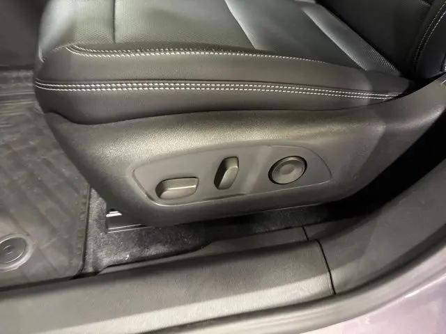 2025 Chevrolet V Blazer RWD LT