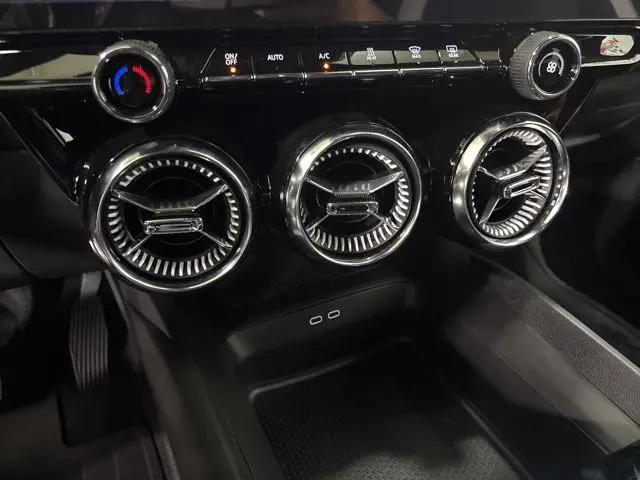 2025 Chevrolet V Blazer RWD LT
