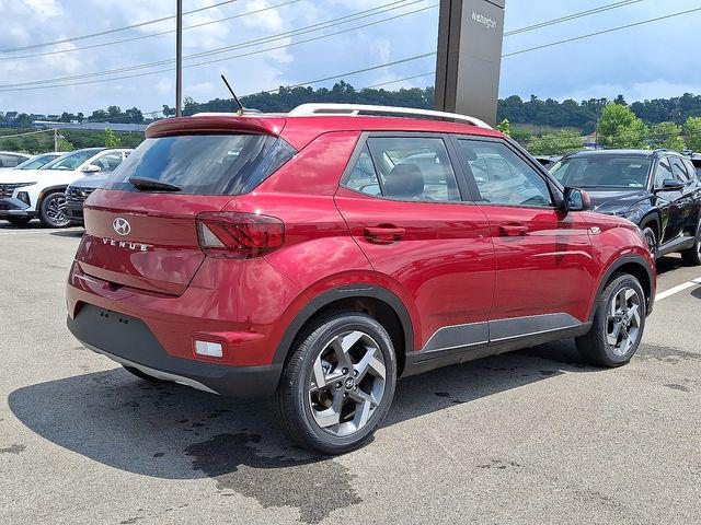 2025 Hyundai Venue Limited - Photo 6