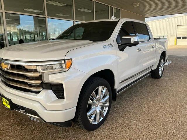 2022 Chevrolet Silverado 1500 4WD Crew Cab Short Bed High Country