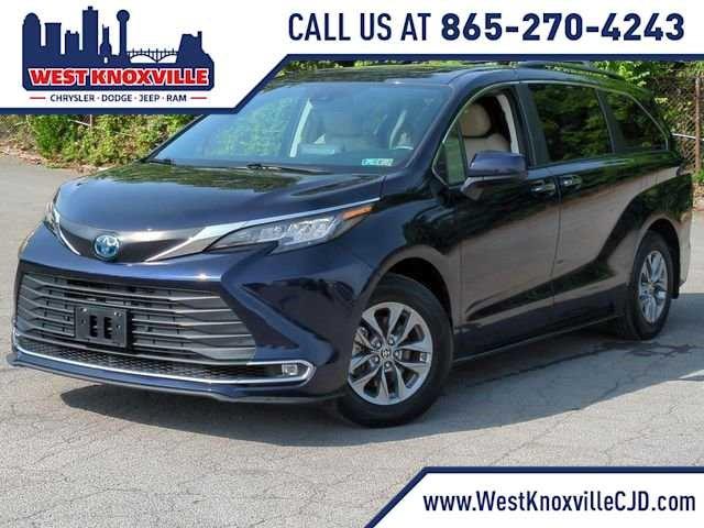 2023 Toyota Sienna XLE