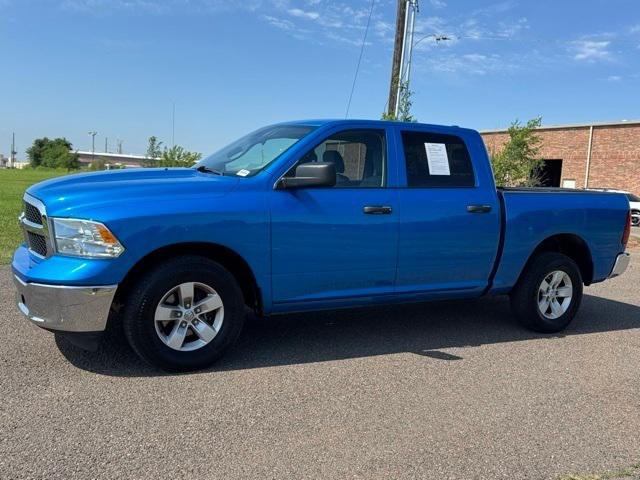 2022 RAM 1500 Classic SLT Crew Cab 4x2 57 Box