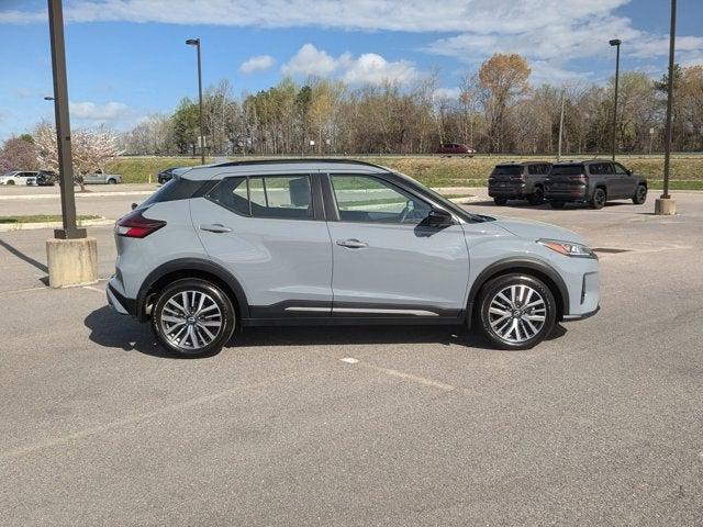 2023 Nissan Kicks SR Xtronic CVT