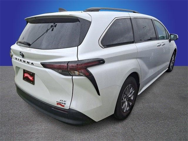 2023 Toyota Sienna XLE 7 Passenger