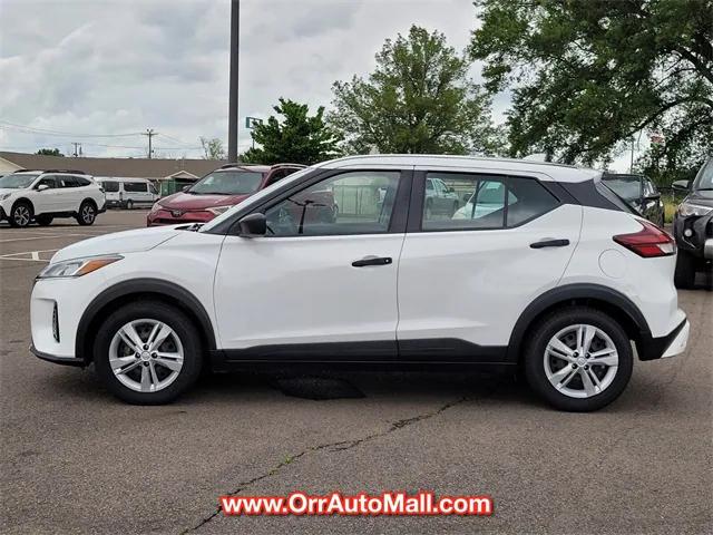 2022 Nissan Kicks S Xtronic CVT