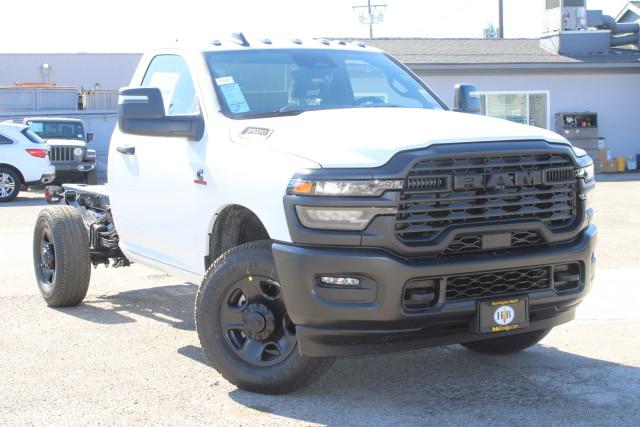 2025 RAM Ram 3500 Chassis Cab RAM 3500 TRADESMAN CHASSIS REGULAR CAB 4X2 60 CA