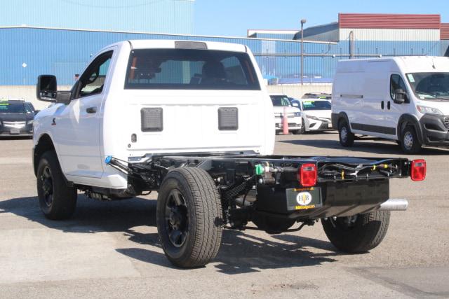 2025 RAM Ram 3500 Chassis Cab RAM 3500 TRADESMAN CHASSIS REGULAR CAB 4X2 60 CA