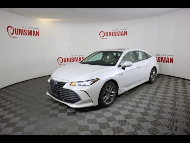2020 Toyota Avalon Hybrid XLE