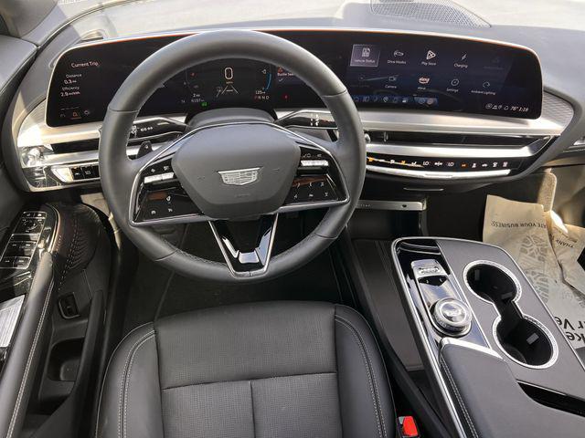 2025 Cadillac iQ Luxury w/1SC