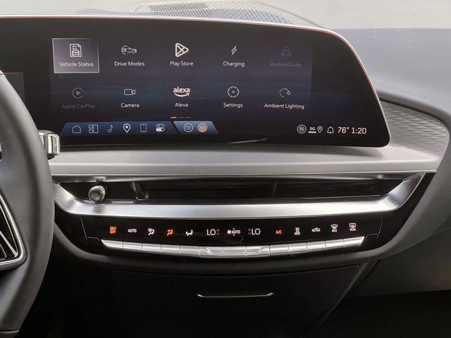 2025 Cadillac iQ Luxury w/1SC