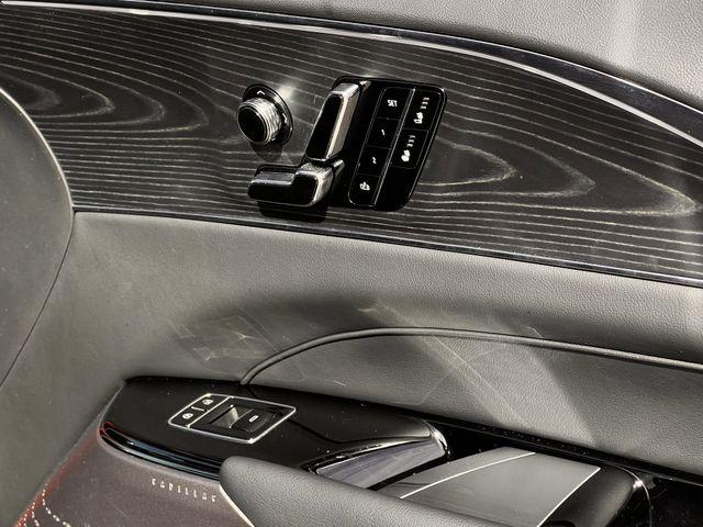 2025 Cadillac iQ Luxury w/1SC