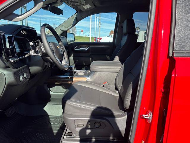 2025 Chevrolet Silverado 1500 4WD Crew Cab Standard Bed LT