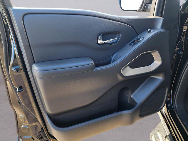 2025 Nissan Frontier King Cab SV 4x4