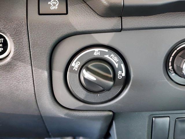 2025 Nissan Frontier King Cab SV 4x4