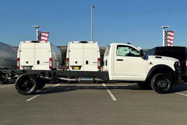 2025 RAM Ram 5500 Chassis Cab RAM 5500 TRADESMAN CHASSIS REGULAR CAB 4X4 120 CA