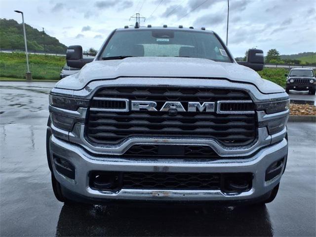 2025 RAM Ram 4500 Chassis Cab RAM 4500 TRADESMAN CHASSIS CREW CAB 4X4 60 CA