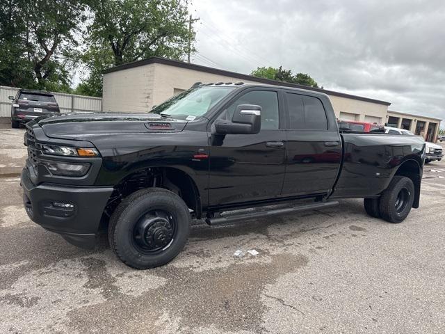 2025 RAM Ram 3500 RAM 3500 TRADESMAN CREW CAB 4X4 8 BOX