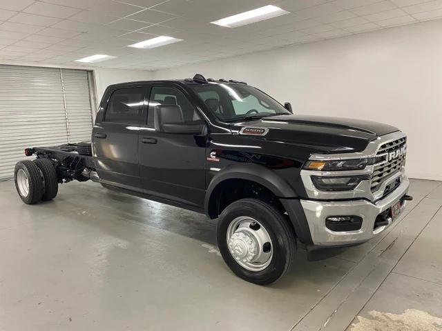 2025 RAM Ram 5500 Chassis Cab RAM 5500 TRADESMAN CHASSIS CREW CAB 4X4 84 CA