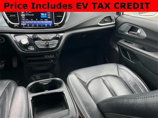 2022 Chrysler Pacifica Hybrid Touring L