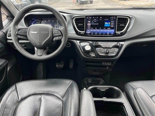 2022 Chrysler Pacifica Hybrid Touring L