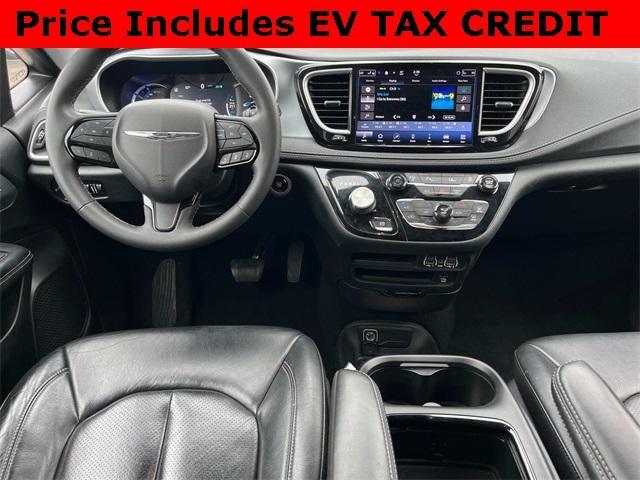 2022 Chrysler Pacifica Hybrid Touring L